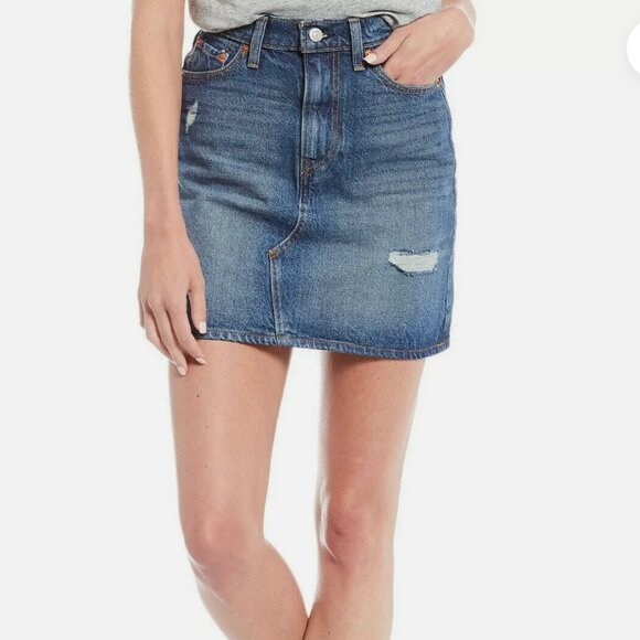 LEVI's Denim Mini Skirt - Picture 1 of 6